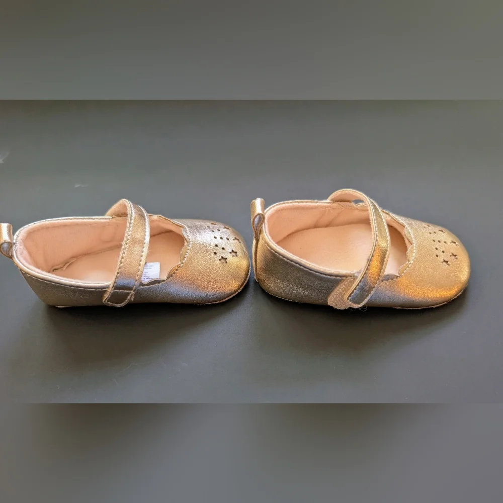 Gold Baby Shoes with Star Cutouts 6-9 Months